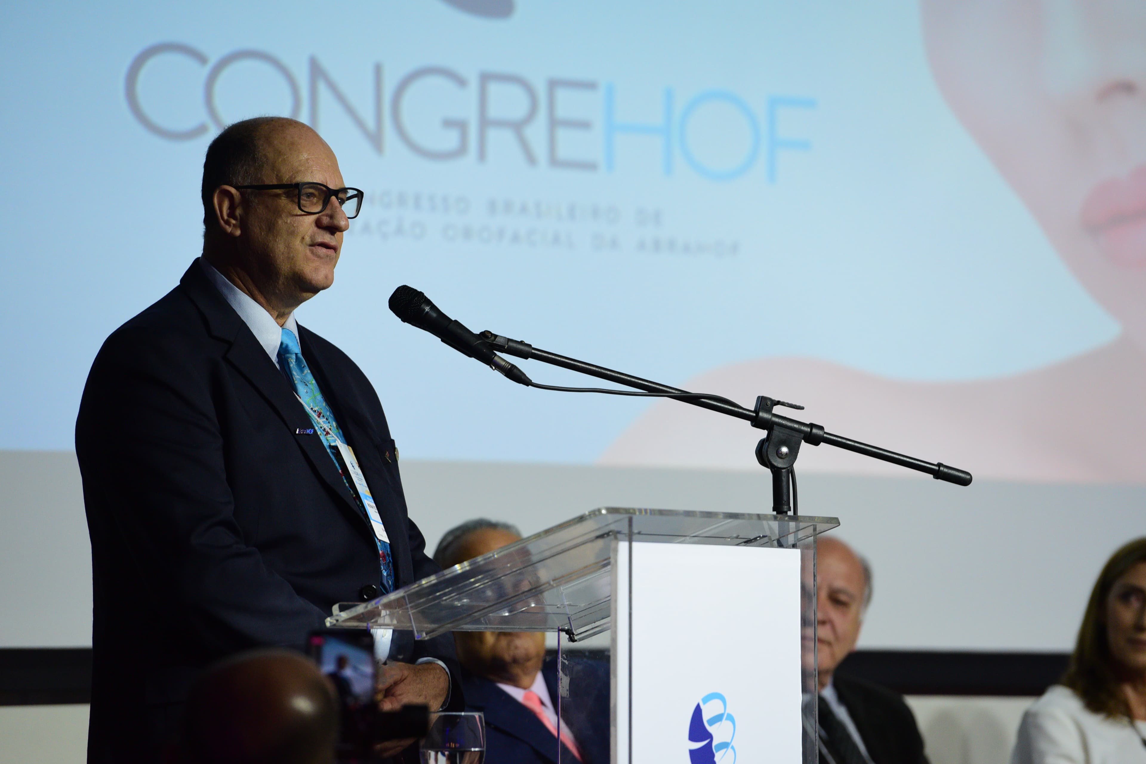 Biomedicina marca presença em Congresso de Harmonização Orofacial
