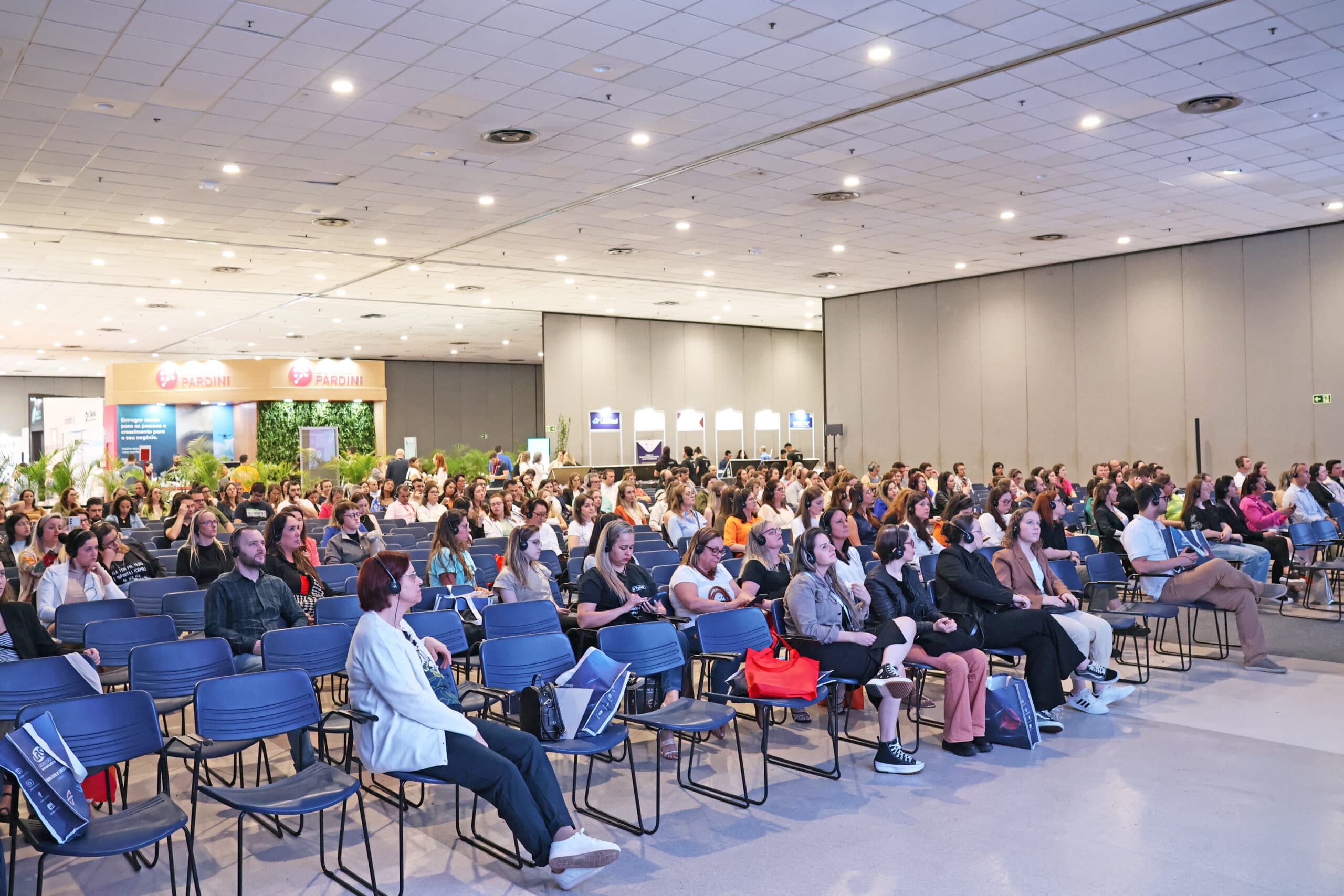 Conselho Regional de Biomedicina – 5ª Região marca presença no maior evento de Análises Clínicas do Sul do Brasil