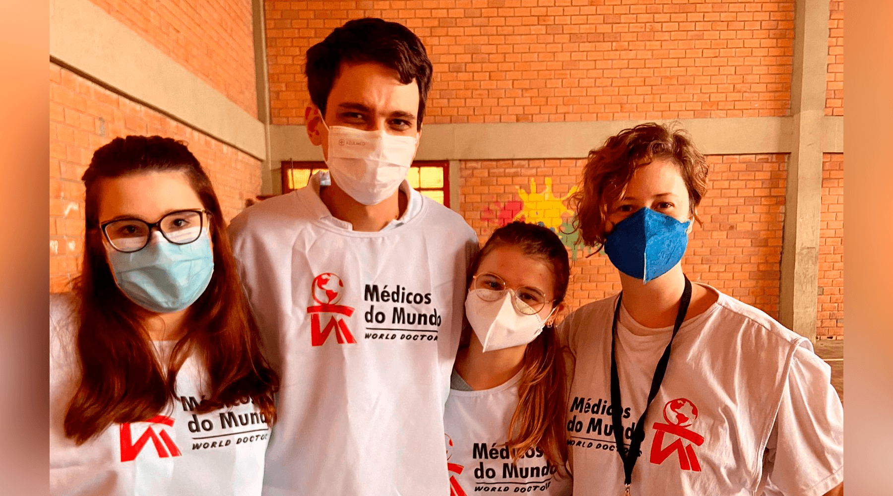Biomédicos coordenam projeto Laboratório de Rua, de Porto Alegre