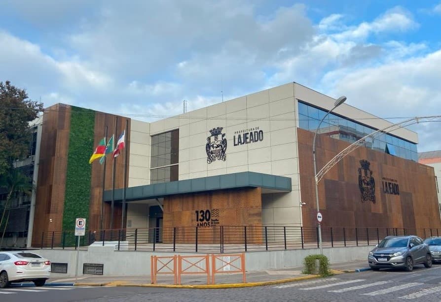 Prefeitura de Lajeado (RS) oferece vaga para biomédico em concurso público