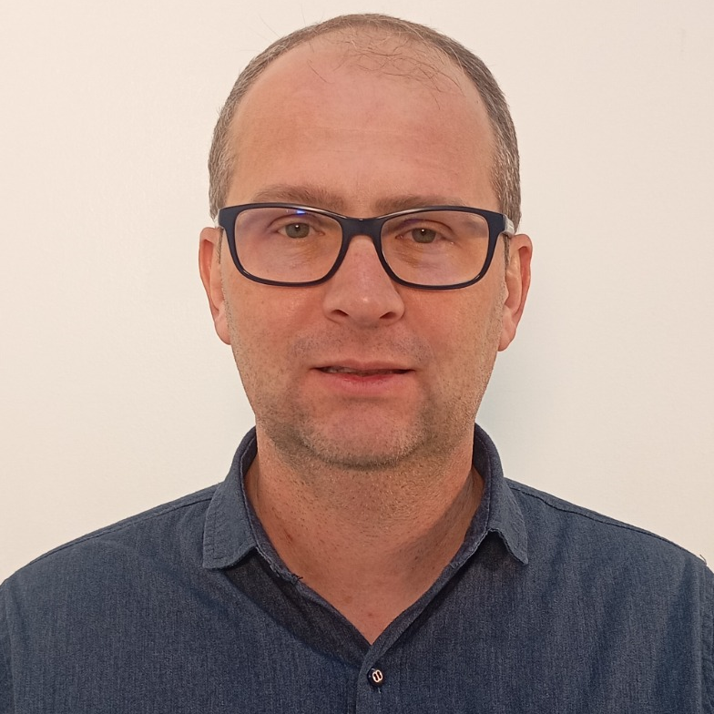 Dr. César Gilmar Trojahn Filho